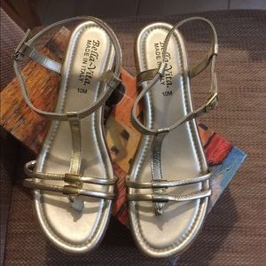 Bella Vita Grazie Gold Leather Sandals
